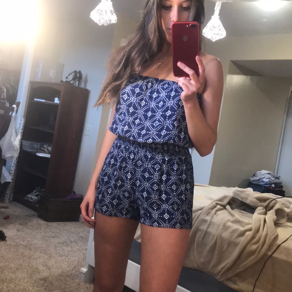 BLUE JUMPER *POCKETS*